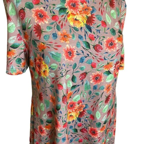 Crazy Train High/Low Knit Top Short Sleeve Floral Size M NWOT - Picture 2 of 11